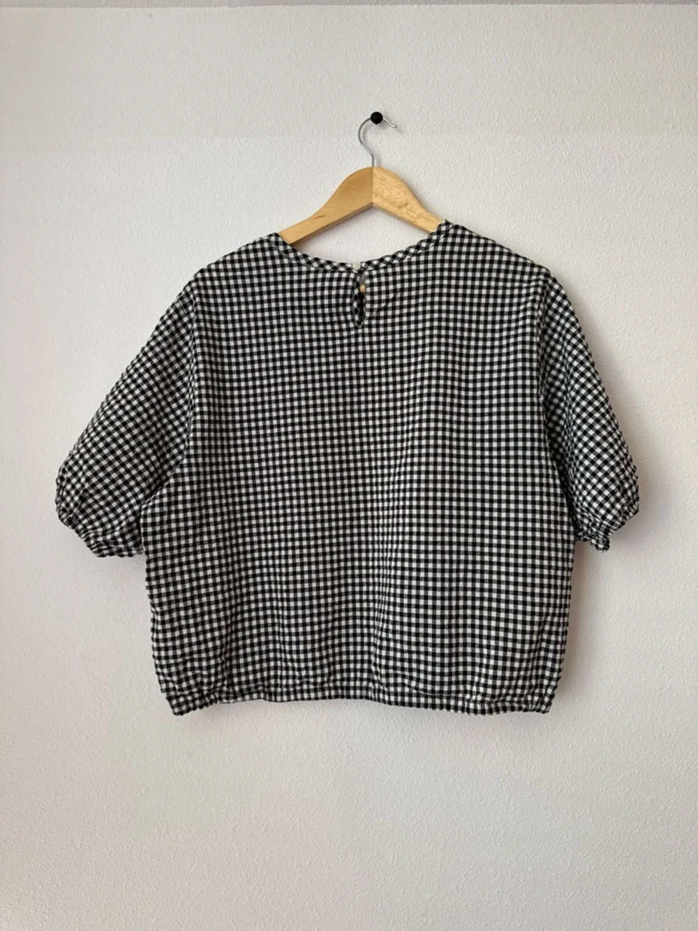 Uniqlo Black & White Gingham Boxy Crop Top - Picture 4 of 4